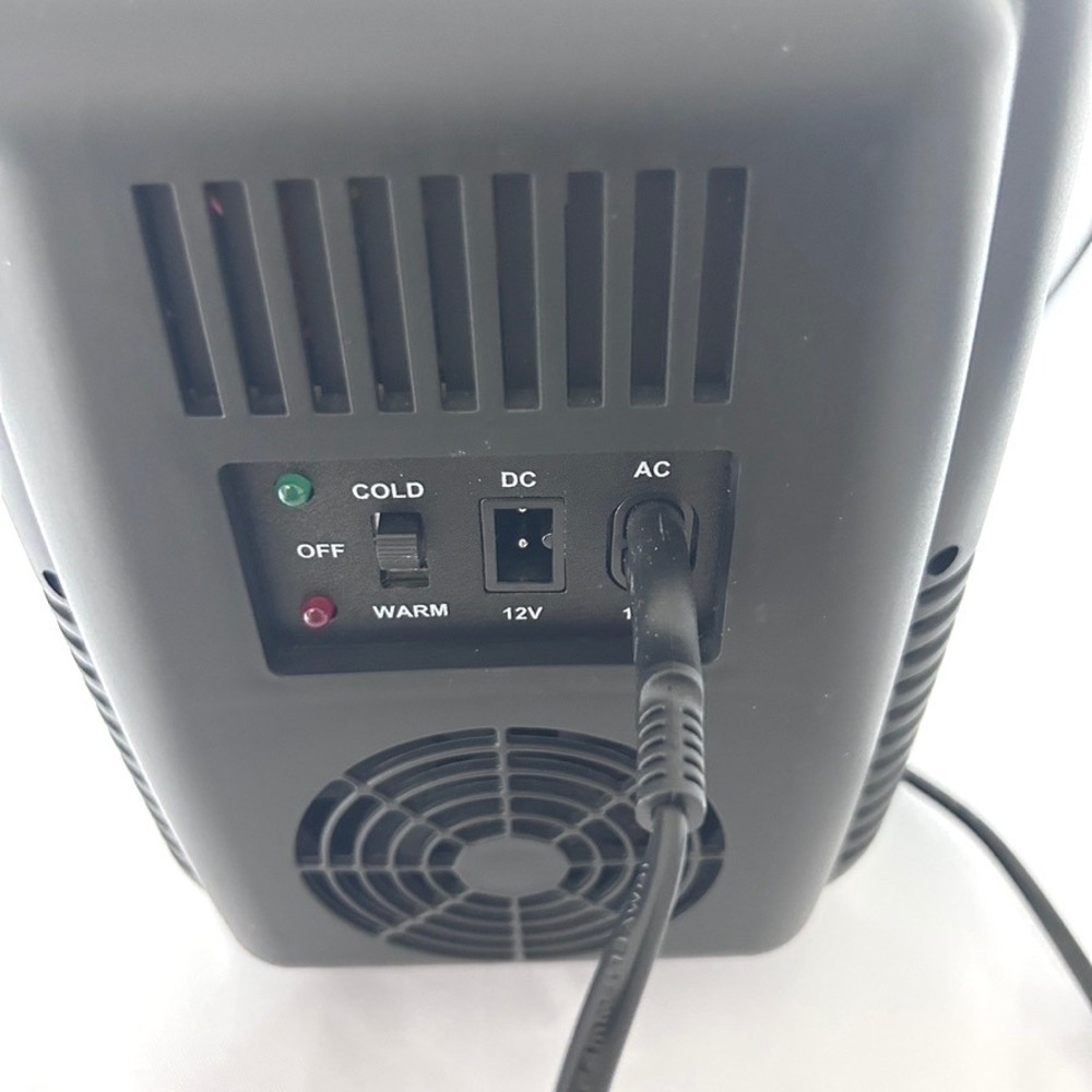 Cooluli Classic Black 4 Liter Compact Cooler Warmer Mini Fridge/Cables (No Tray) - Picture 4 of 5